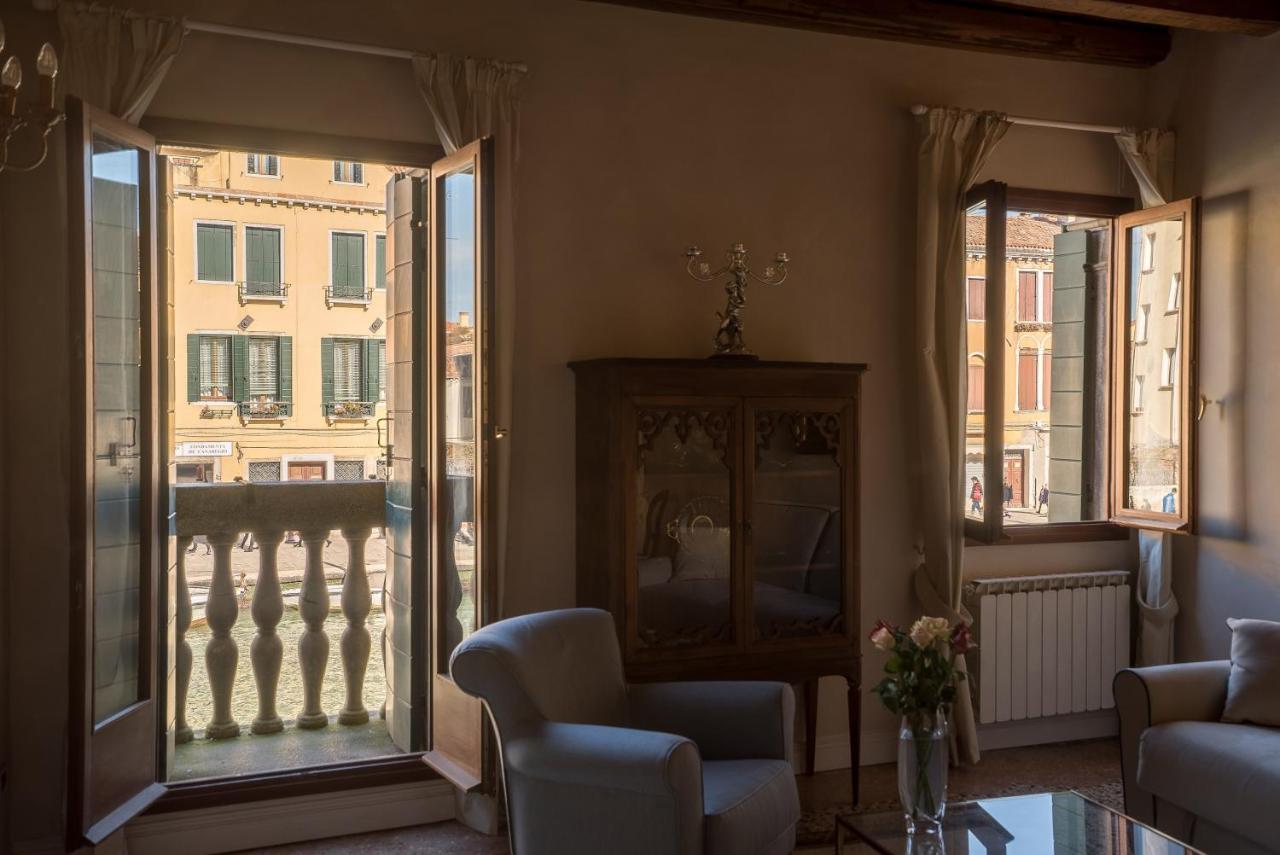 Palazzo Veneziano Direct At The Canal With Roof Terrace Dom wakacyjny