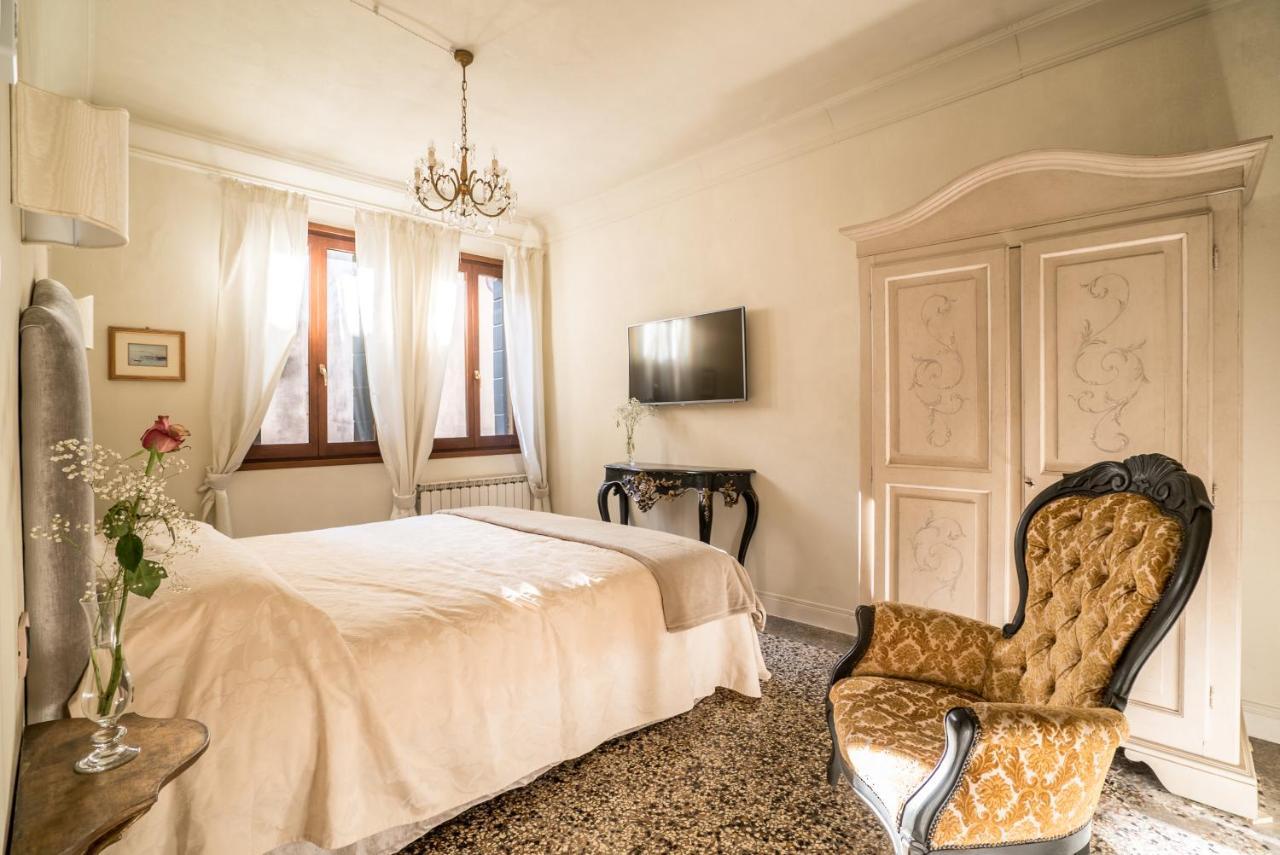 Palazzo Veneziano Direct At The Canal With Roof Terrace Dom wakacyjny