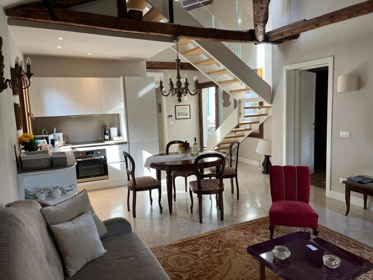 Palazzo Veneziano Direct At The Canal With Roof Terrace * Wenecja