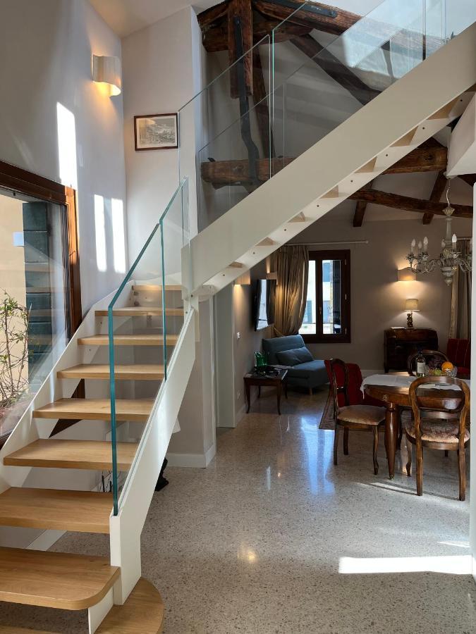 Palazzo Veneziano Direct At The Canal With Roof Terrace Dom wakacyjny